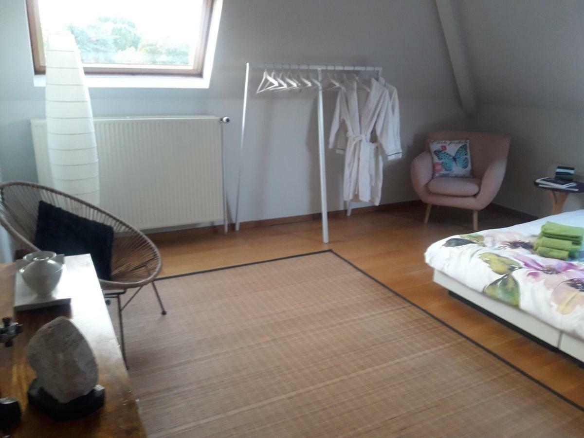 Prachtig Herenhuis Uit 1925 Accommodatie bij particulieren Nijlen